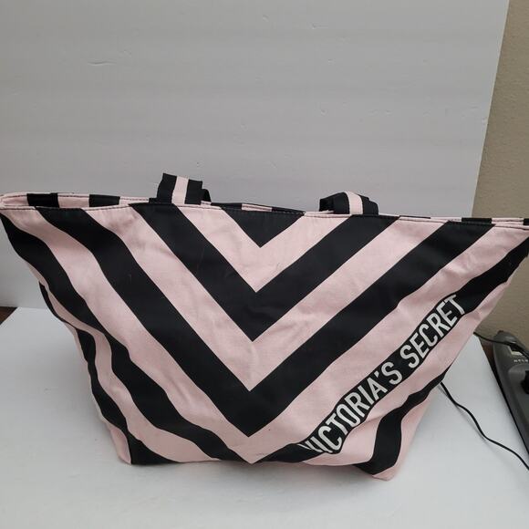 Victoria's Secret Black & Pink Extra Large Beach Bag - Picture 1 of 12